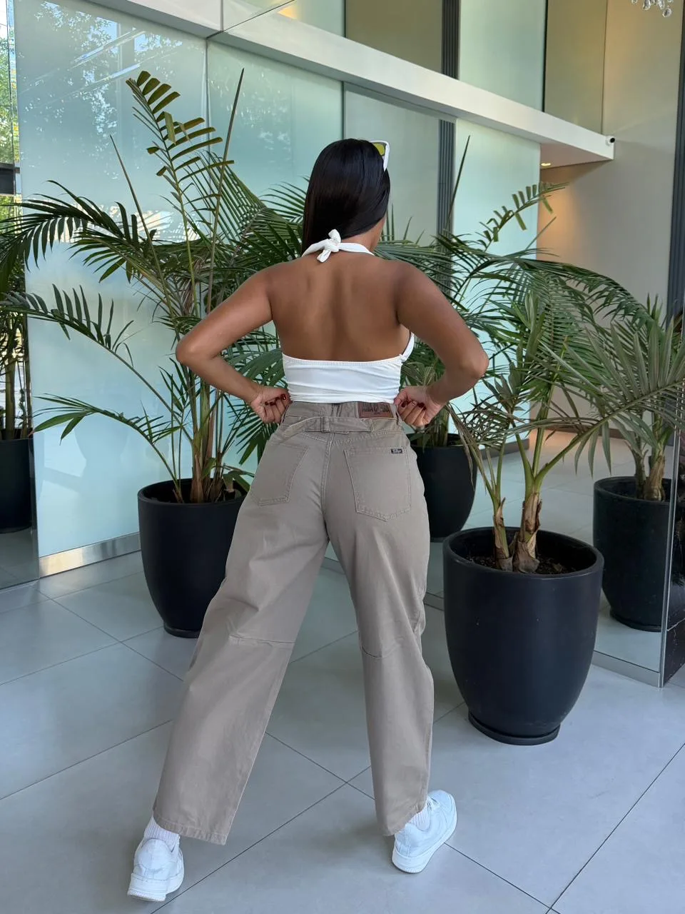 Alternative view of BAGGY BEIGE (RIGIDO)